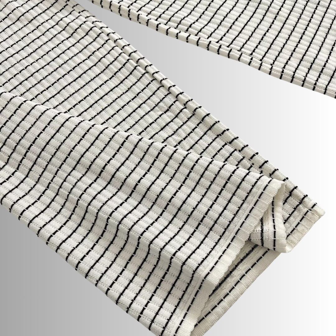 Conjunto de punto Dany: top y pantalón a rayas