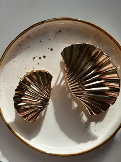 Lena Gold Hair Clip – Elegant Sculptural Hair Accessory for a Chic Finish