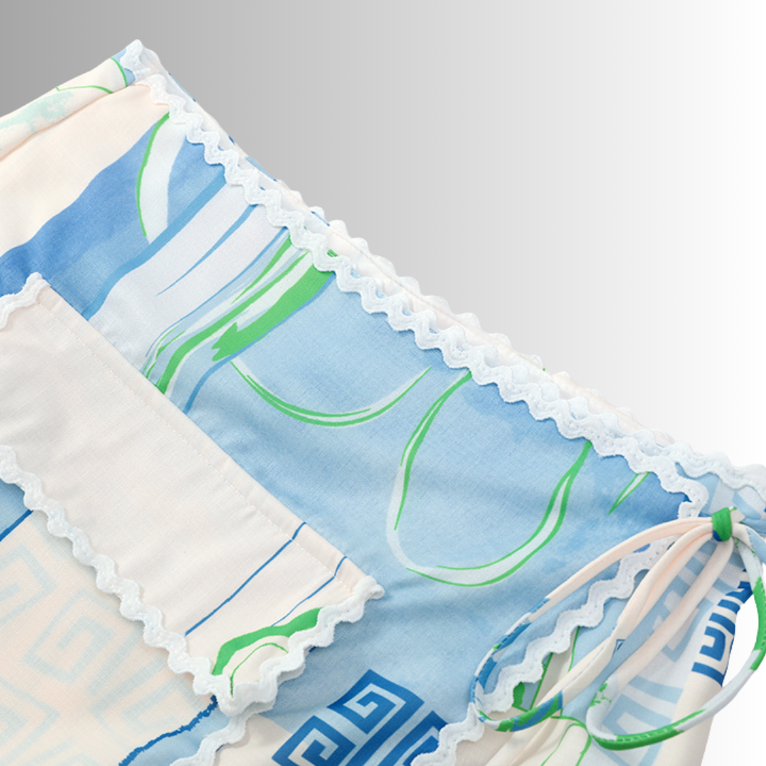 zoom in on the shorts top of the Ariella set