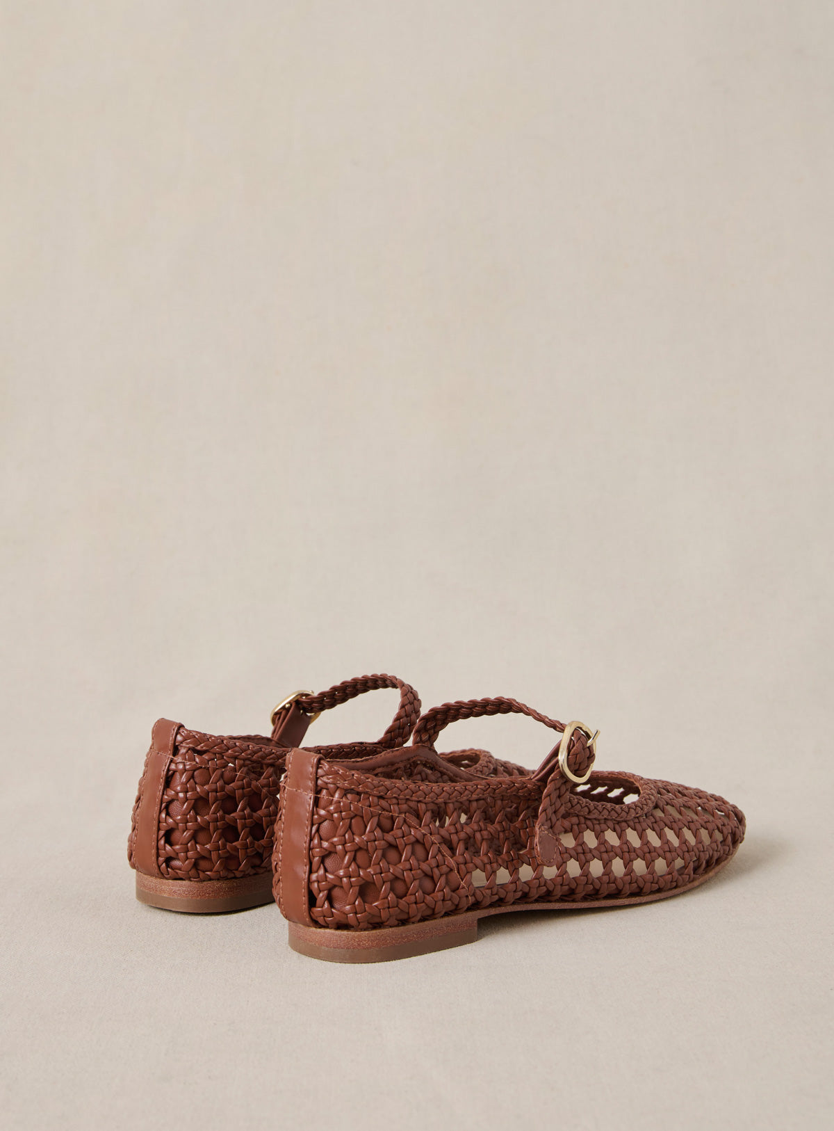 Handcrafted Comfort, Effortless Summer Elegance _bottom