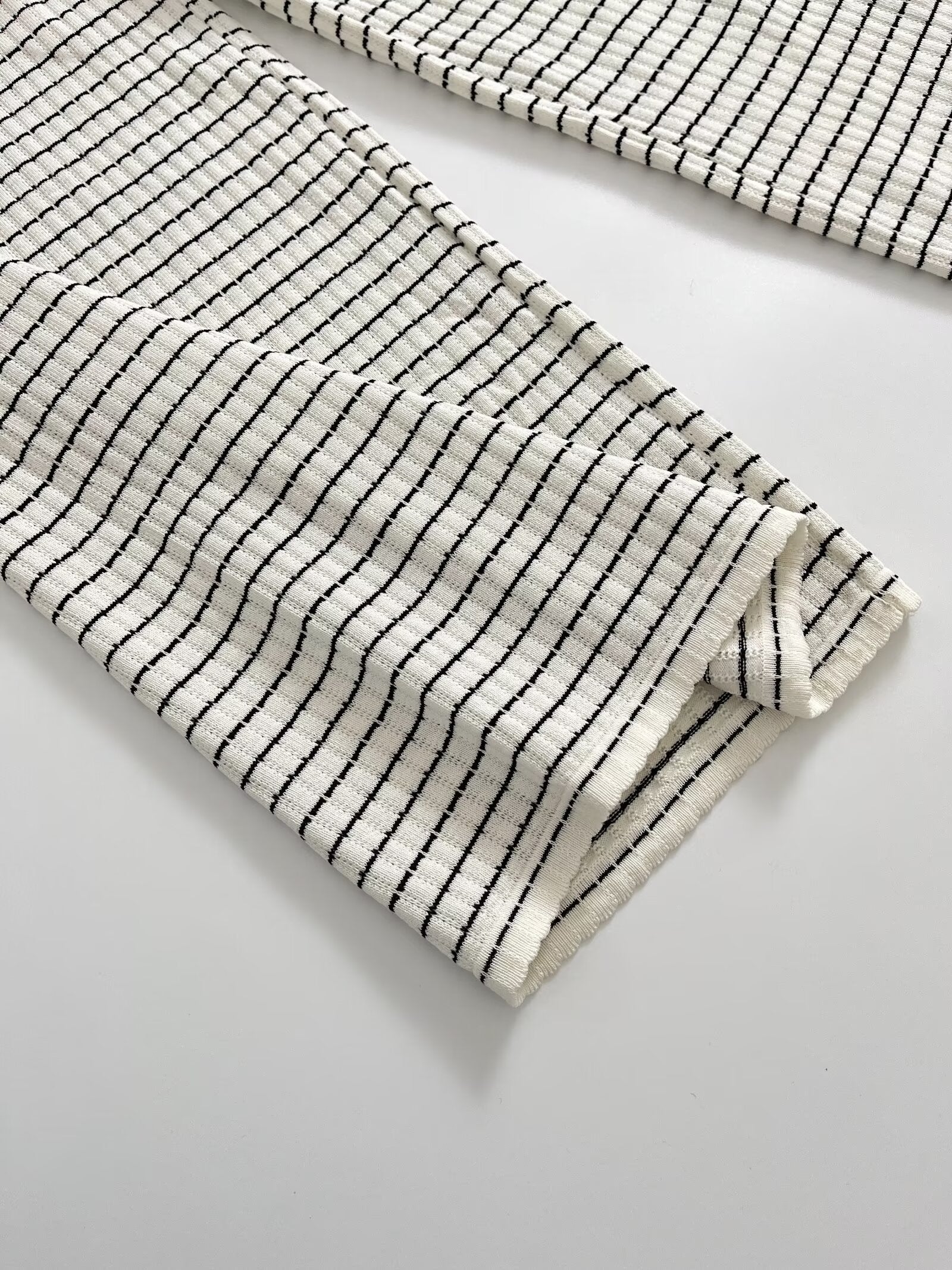 Conjunto de punto Dany: top y pantalón a rayas