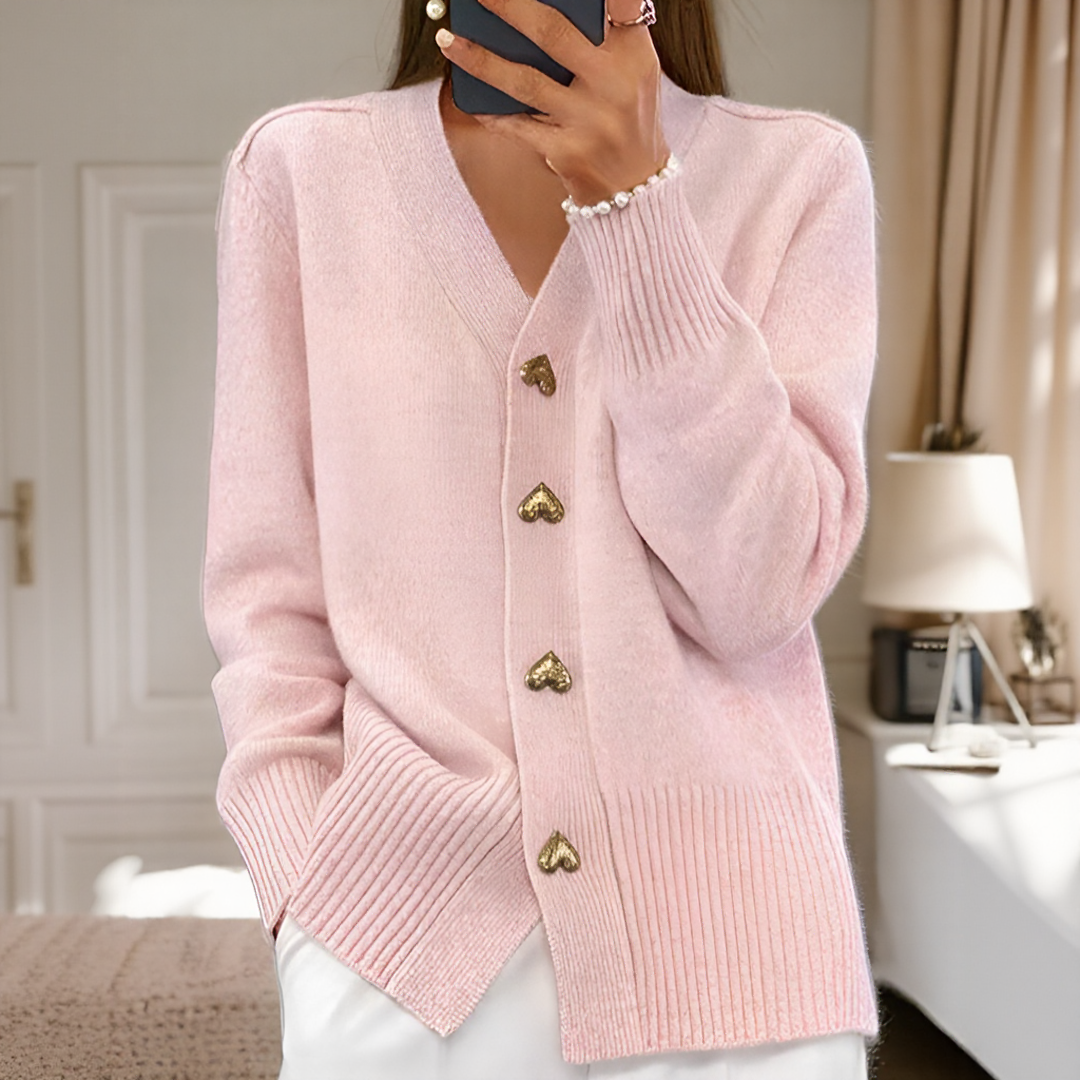 A feminine and romantic touch, for soft and trendy everyday looks.