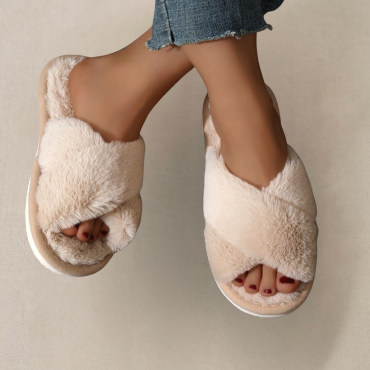 Lightweight non-slip Beige slippers for women