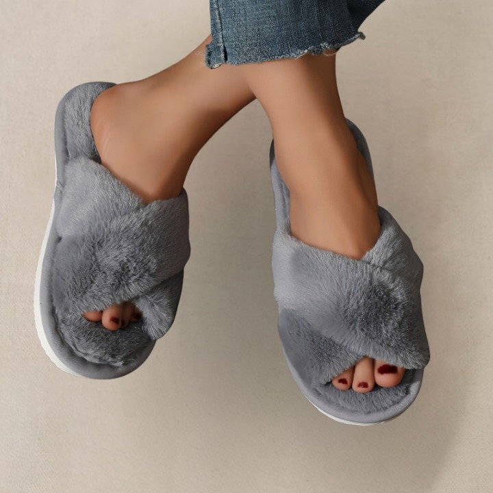Women’s Slippers - Warm & Cozy Non-Slip Slides-White