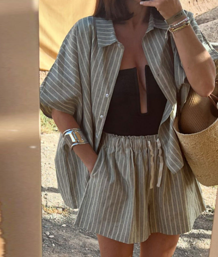 Women’s oversized striped summer outfit, lightweight and breathable 2-piece set for beach, brunch, or city outings