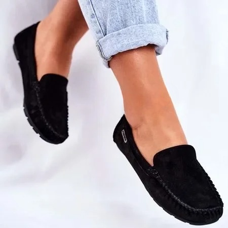 Women’s black casual flat shoes with rubber sole