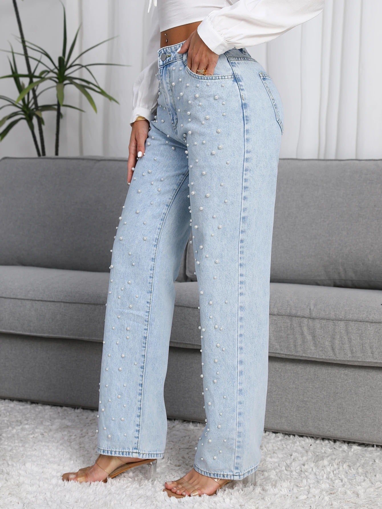 Casual chic outfit with women’s mid-rise denim jeans