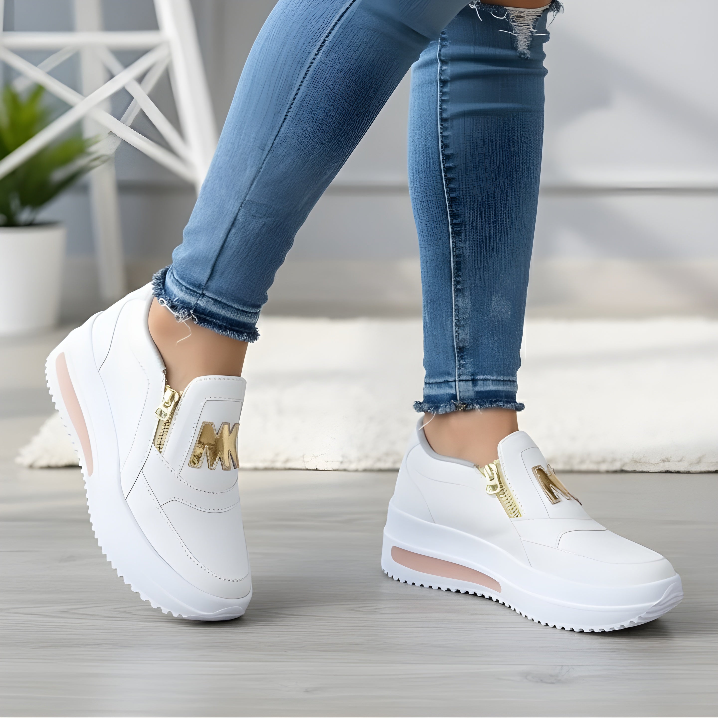 White Velora women’s orthopedic sneakers