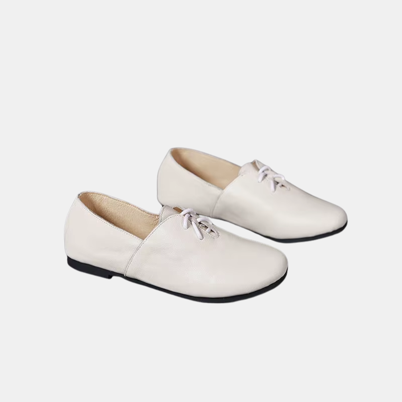  finish and lace-up detail on women’s shoes in white